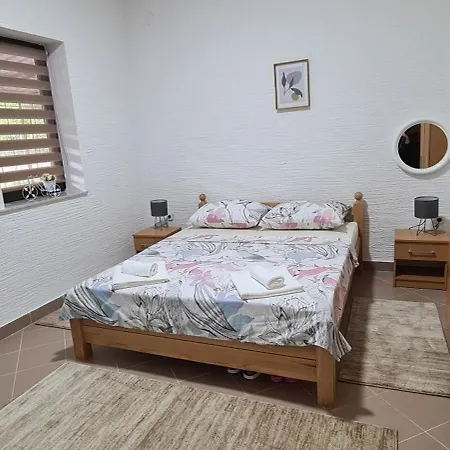 Prenociste Dubravka Apartment *