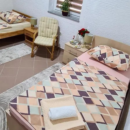 Prenociste Dubravka Livno